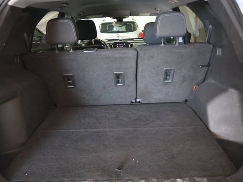Used 2022 Chevrolet Equinox LS w/ LS Convenience Package FWD image 13