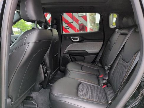 New 2026 Jeep Compass Latitude AWD/4WD image 13