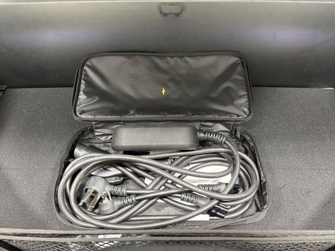 Used 2024 Rivian R1S Adventure image 28