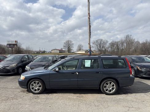 Used 2007 Volvo V70 2.4 FWD image 3