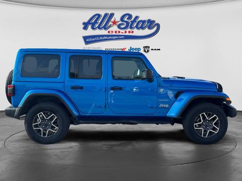 Used 2024 Jeep Wrangler Unlimited Sahara w/ Technology Group AWD/4WD image 26