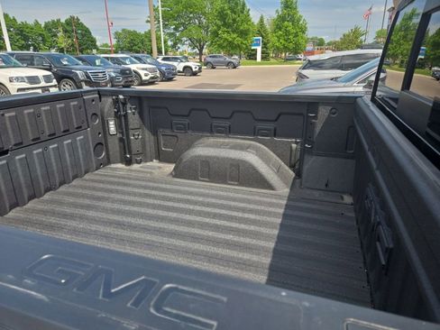 Used 2024 GMC Sierra 1500 SLT w/ SLT Premium Plus Package AWD/4WD image 5