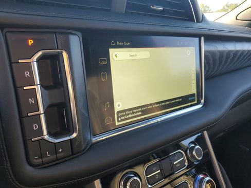 Used 2024 GMC Yukon XL Denali image 25