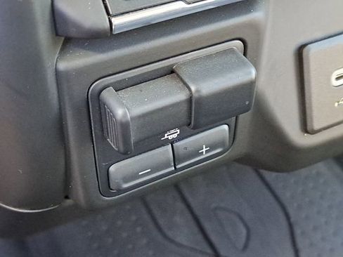 Used 2021 Chevrolet Silverado 1500 Custom image 23