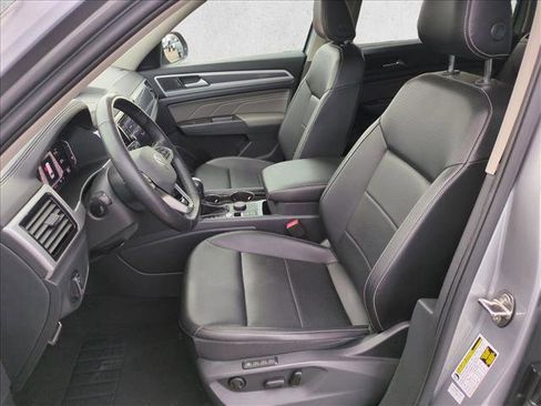 Used 2022 Volkswagen Atlas SEL R-Line image 16