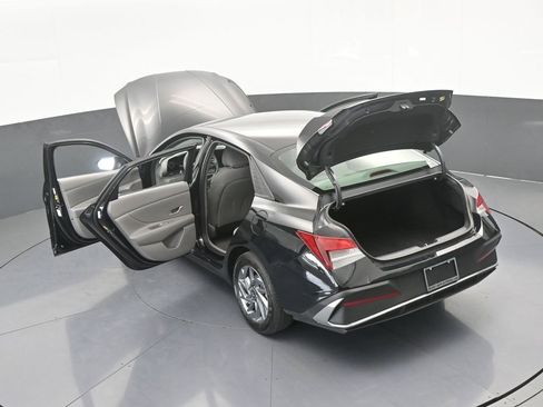 Used 2024 Hyundai Elantra SEL image 67