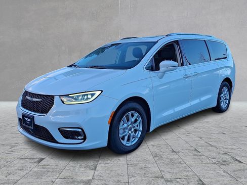 Used 2021 Chrysler Pacifica Touring-L w/ Uconnect Theater Family Group image 5