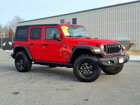 Used 2025 Jeep Wrangler Willys image 2