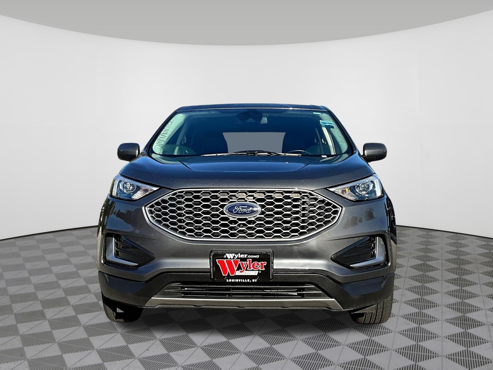 Used 2024 Ford Edge SEL AWD/4WD image 2