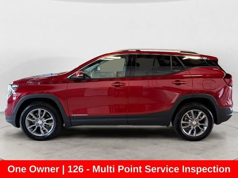 Used 2024 GMC Terrain SLT AWD/4WD image 2