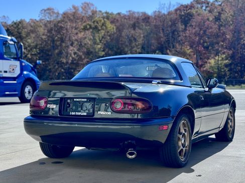 Used 1997 MAZDA MX-5 Miata image 24