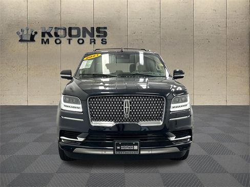 Used 2021 Lincoln Navigator Reserve w/ Luxury Package image 3