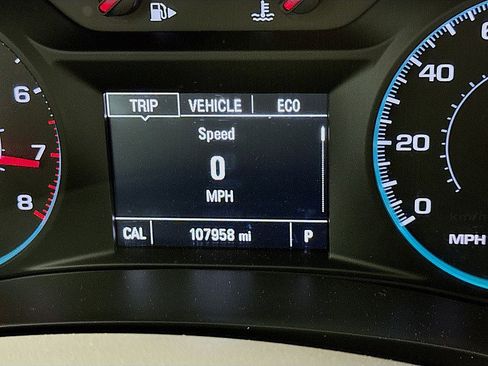 Used 2017 Chevrolet Malibu LT image 13