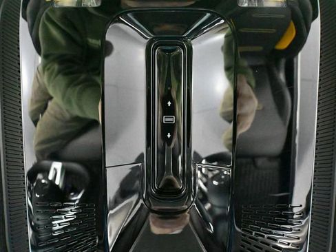 Used 2025 Mercedes-Benz CLE 53 AMG 4MATIC Coupe image 40