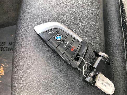 Used 2023 BMW i4 eDrive35 w/ Premium Package RWD image 11