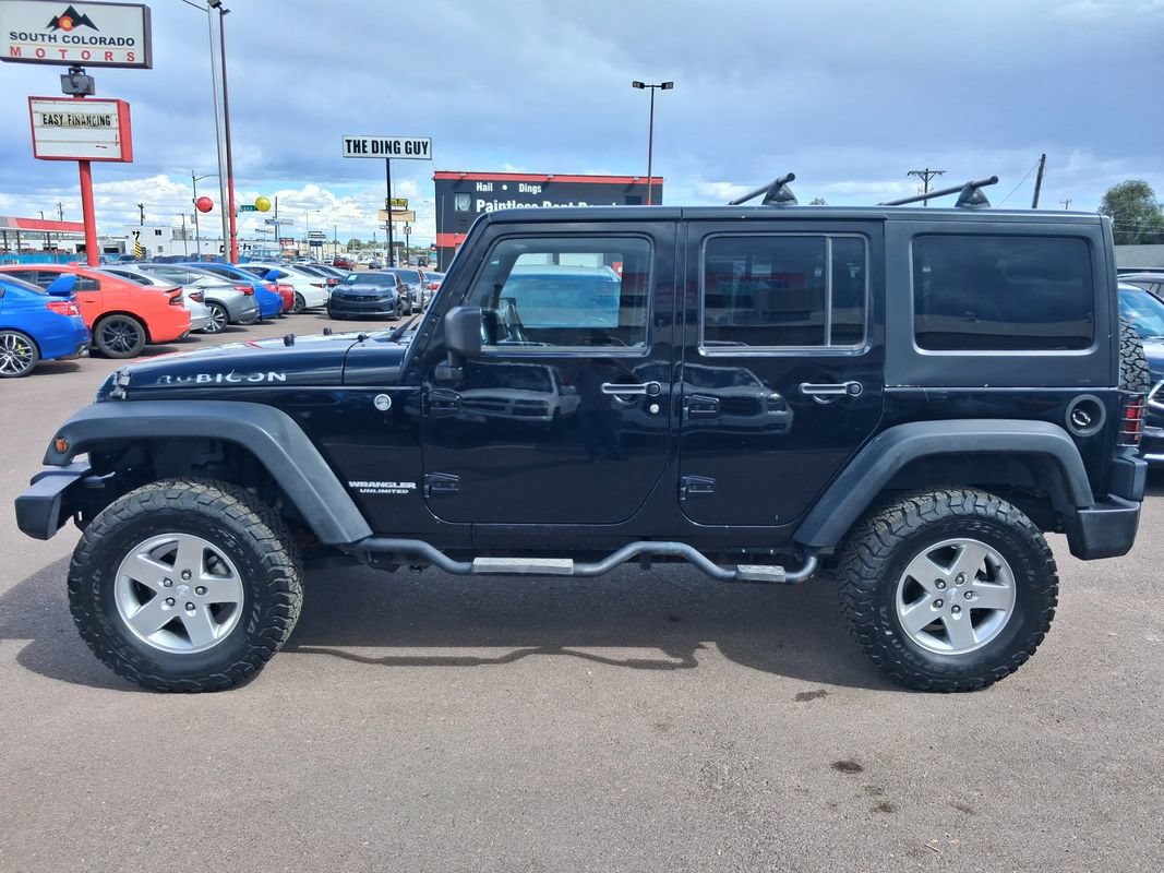 Used 2011 Jeep Wrangler Unlimited Rubicon w/ Connectivity Group AWD/4WD image 4