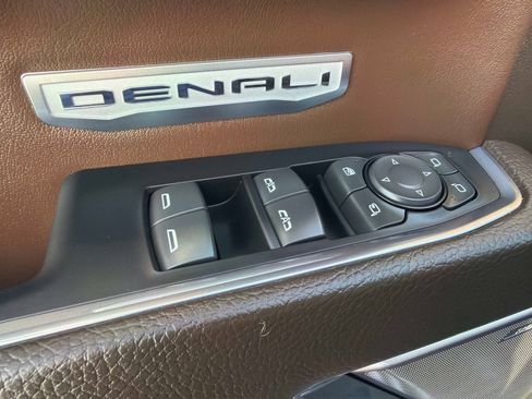 Used 2023 GMC Sierra 1500 Denali w/ Technology Package image 17