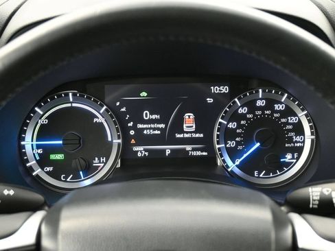 Used 2023 Toyota Highlander LE FWD image 8