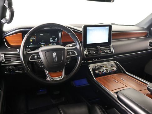 Used 2020 Lincoln Navigator Reserve w/ Equipment Group 208A Reserve RWD image 2