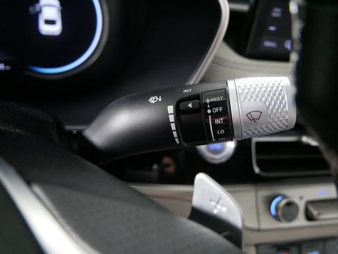 Used 2024 Genesis G70 2.5T AWD/4WD image 32
