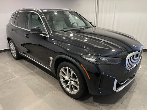 Certified 2024 BMW X5 xDrive40i w/ Parking Assistance Package AWD/4WD image 3