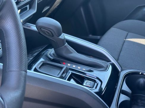 Used 2024 Chevrolet Colorado W/T w/ Technology Package image 12