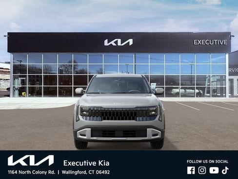 New 2027 Kia Seltos LX FWD image 2