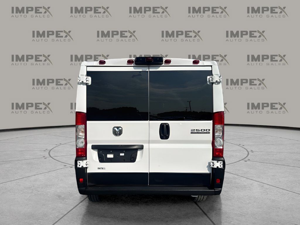 Used 2025 RAM ProMaster 2500 w/ U-Haul Equipment Group FWD image 4