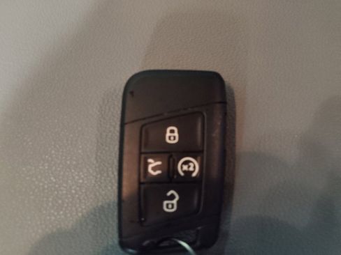 Used 2024 Volkswagen Taos SE image 32