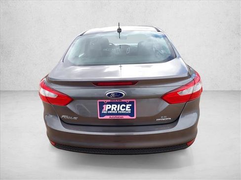 Used 2013 Ford Focus SE image 3