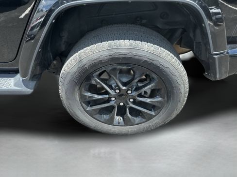 Used 2023 Jeep Wrangler Unlimited Sahara AWD/4WD image 27