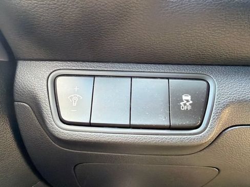 Used 2024 Kia Forte LXS FWD image 18