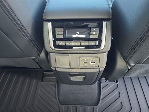 New 2025 Subaru Ascent Bronze Edition image 16