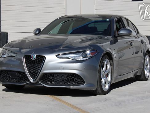 Used 2020 Alfa Romeo Giulia Ti Sport image 3