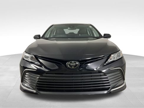 Certified 2023 Toyota Camry LE image 3