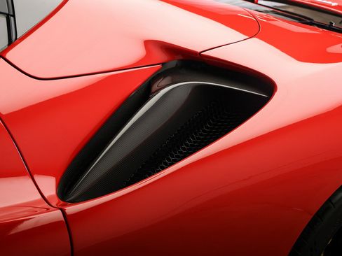 Used 2025 Ferrari SF90 Spider Base image 35