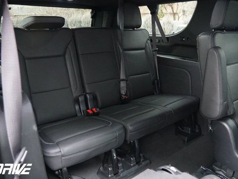 Used 2023 GMC Yukon XL Denali image 45