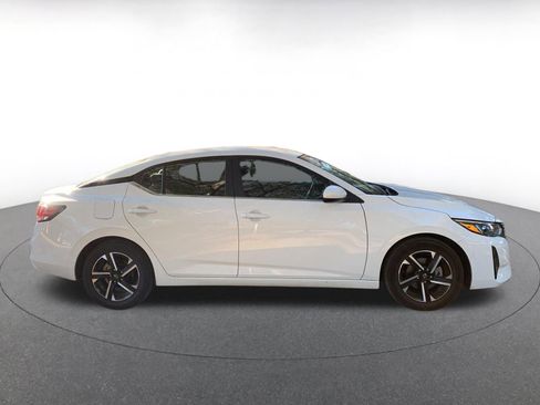 Used 2025 Nissan Sentra SV image 8