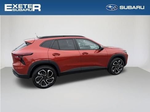 Used 2024 Chevrolet Trax RS w/ Driver Confidence Package FWD image 4