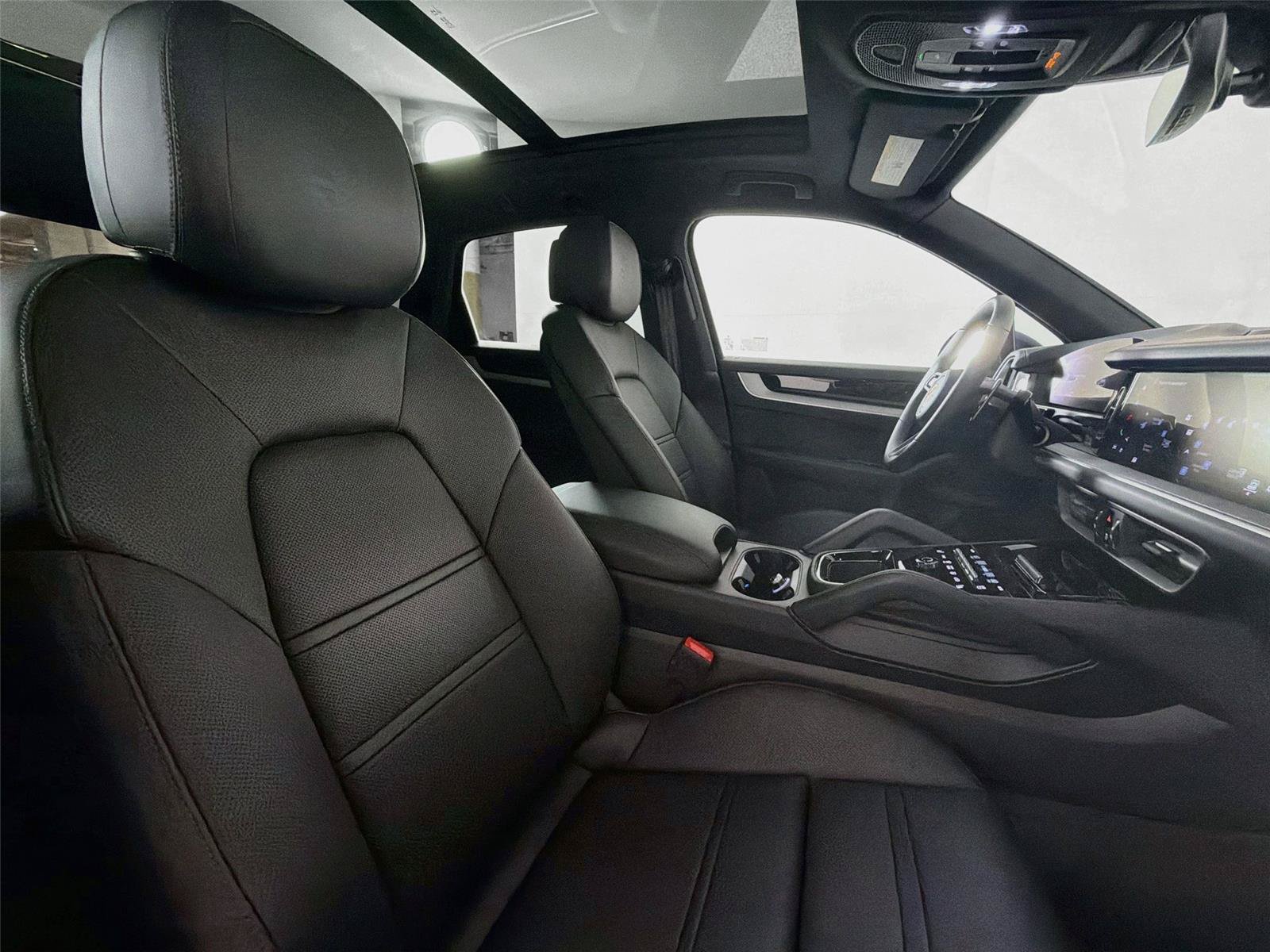 Certified 2026 Porsche Cayenne S AWD/4WD image 28