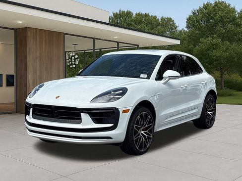 Used 2023 Porsche Macan S AWD/4WD image 2