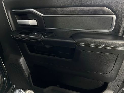 Used 2024 RAM 2500 Big Horn w/ Bed Utility Group image 31