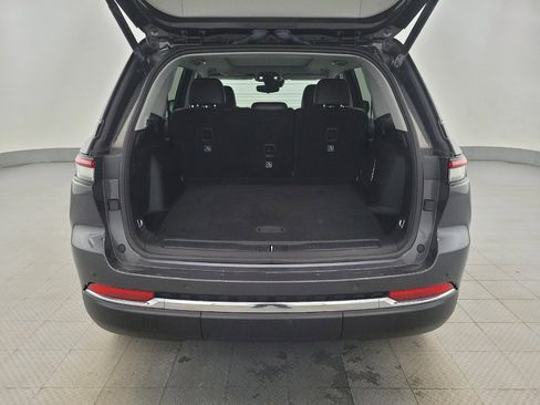 Used 2022 Jeep Grand Cherokee Limited 4xe image 29