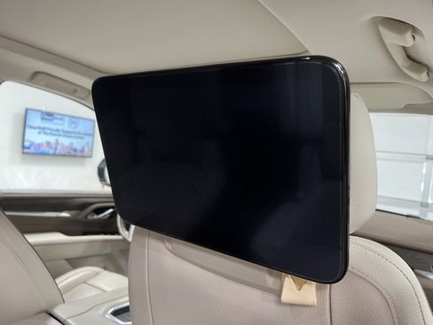 Used 2023 GMC Yukon XL Denali image 60