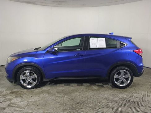 Used 2018 Honda HR-V LX image 8