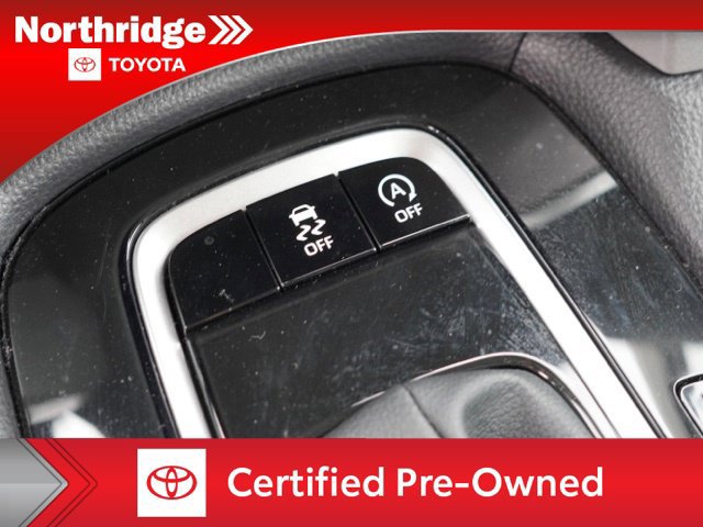 Certified 2025 Toyota Corolla Cross LE FWD image 28