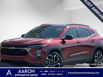Used 2025 Chevrolet Trax RS w/ Sunroof Package