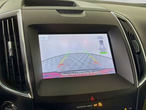 Used 2020 Ford Edge Titanium image 17