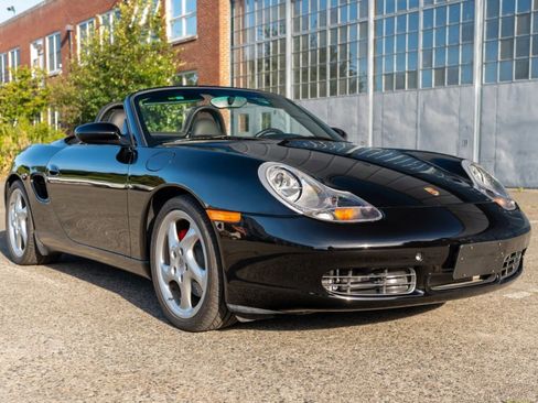 Used 2001 Porsche Boxster S image 15