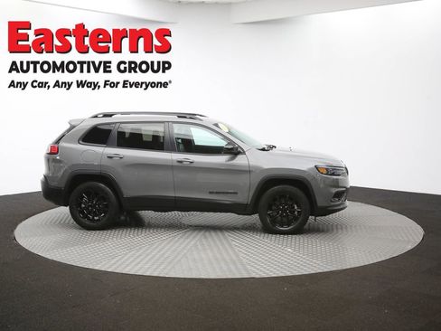 Used 2023 Jeep Cherokee Altitude Lux image 45